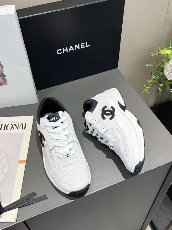 🎗️🎗️Chanel mesh double C casual sneakers🍈🍈 - Picture 3 of 8
